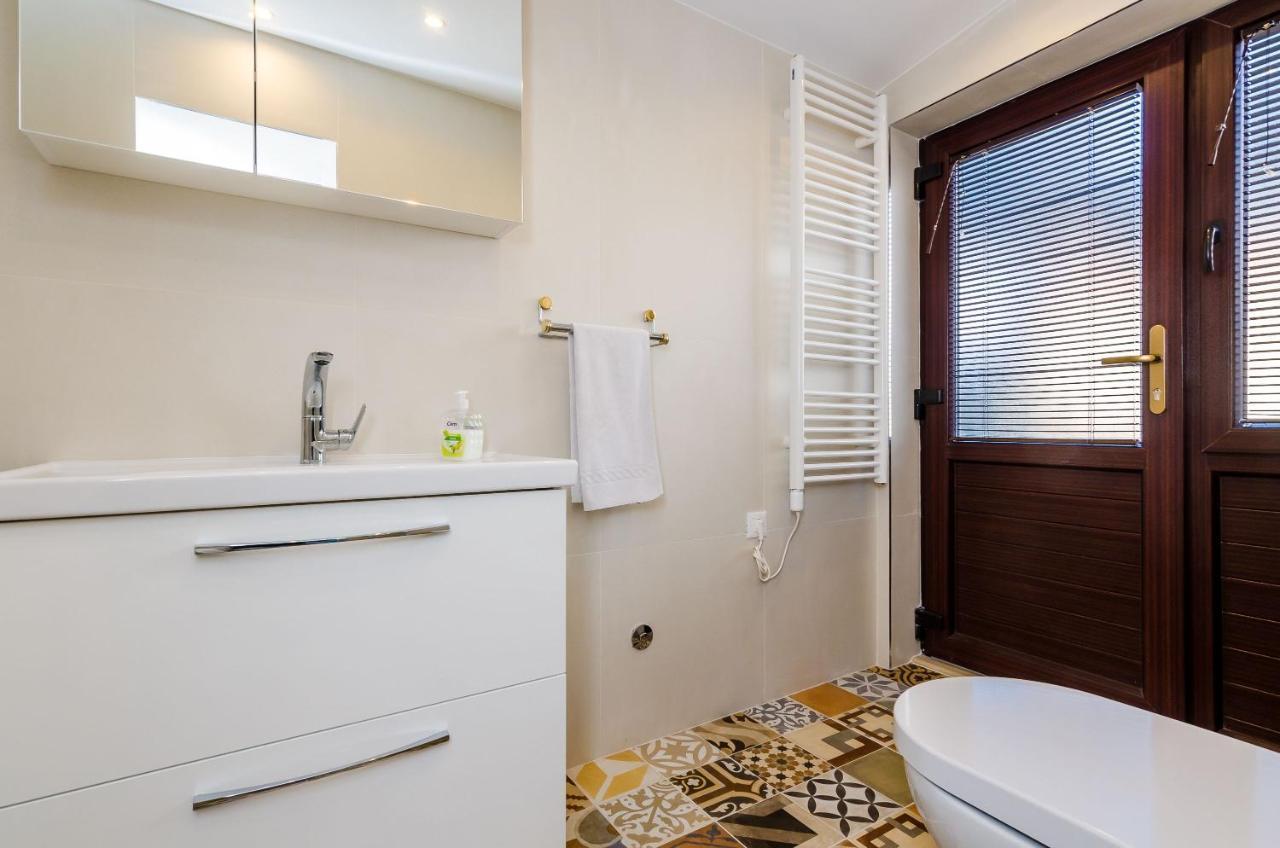Apartment & Room Sunset Beach Dubrovnik Exterior photo